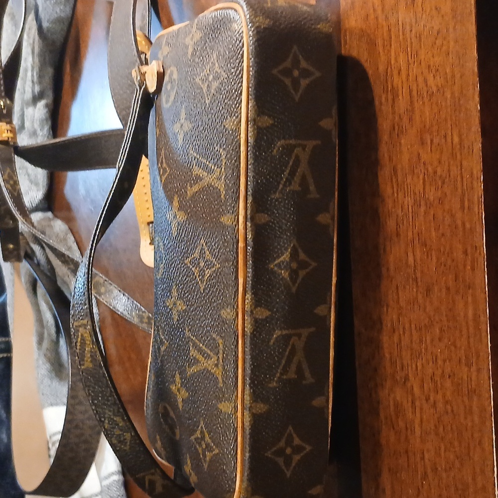 Louis Vuitton Monogram Brown Pouch - Picture 5 of 16
